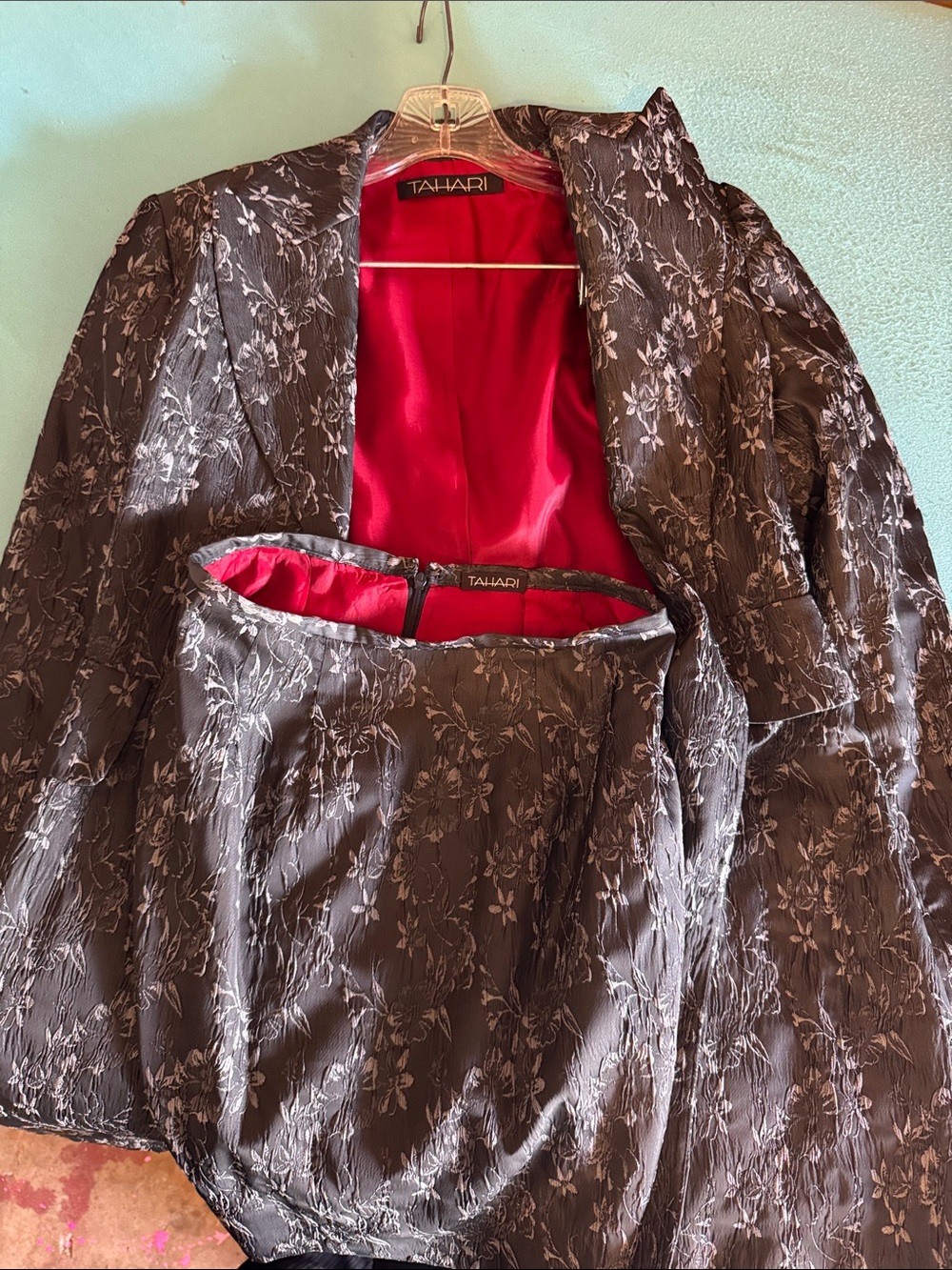 Tahari Gray Floral Jacquard Jacket with Red Lining